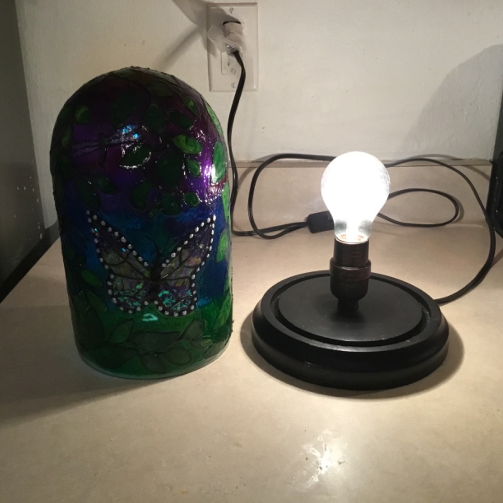 NEW Butterfly and Dragonfly Hand Painted Stained glass lamp - Picture 3 of 7